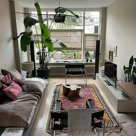 Stylish * Sunny * Cosy House